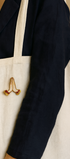 Broche Namasté brodée à la main portée – accessoire mode yoga méditation spiritualité bien-être artisanal unique – Tawus
