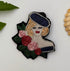 Broche Parisienne brodée main – bijou artisanal femme élégante Paris perles et fils métalliques – Tawus