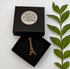 Broche Tour Eiffel fait main dans son écrin – cadeau original bijou Paris monument broderie artisanale – Tawus