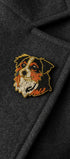 Broche artisanale Berger Australien brodée main, bijou unique pour amoureux des chiens – Tawus