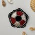 Broche bouée brodée main – bijou artisanal bouée sauvetage mer Bretagne nautique perles et fils rouges blancs – Tawus
