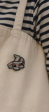 Broche carpe koi brodée à la main portée – accessoire mode carpe koi Japon chance bonheur artisanal unique – Tawus