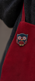Broche chouette brodée à la main portée – accessoire mode oiseau nocturne sagesse artisanal unique – Tawus