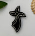 Broche hermine brodée main – bijou artisanal hermine Bretagne symbole celtique perles et fils blancs – Tawus