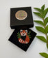 Broche panda roux fait main dans son écrin – cadeau original bijou panda roux firefox animal mignon Asie broderie artisanale – Tawus
