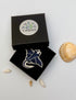 Broche raie fait main dans son écrin – cadeau original bijou raie manta mer broderie artisanale océan – Tawus