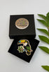 Broche toucan fait main dans son écrin – cadeau original bijou toucan oiseau tropical Amazonie bec coloré broderie artisanale – Tawus

