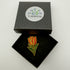 Broche tulipe fait main dans son écrin – cadeau fête des mères bijou broderie florale – Tawus