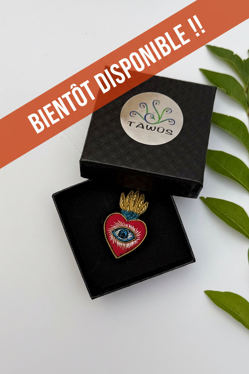 Broche Coeur Ex Voto Oeil Bleu brodée à la main