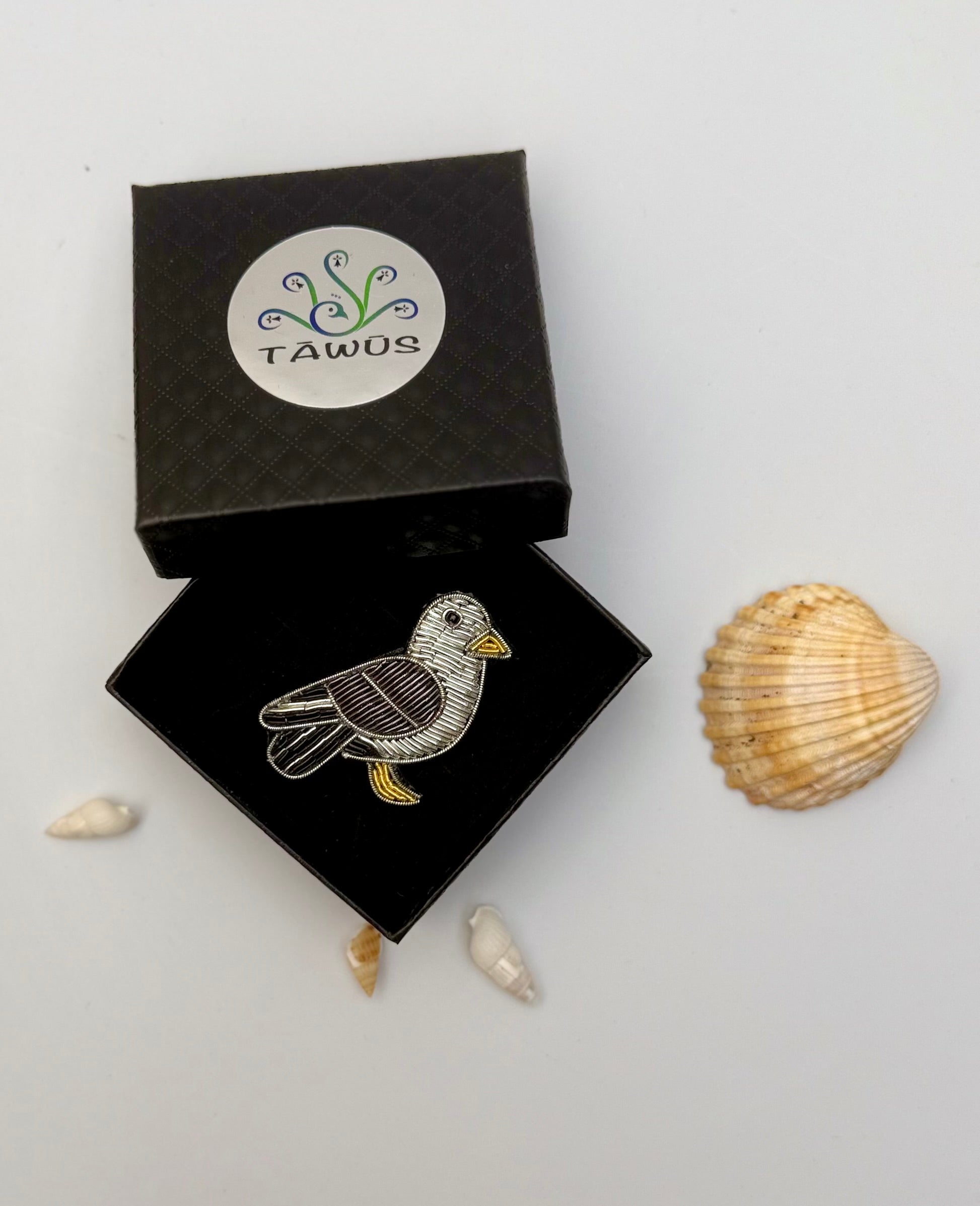 Broche Mouette brodée à la main