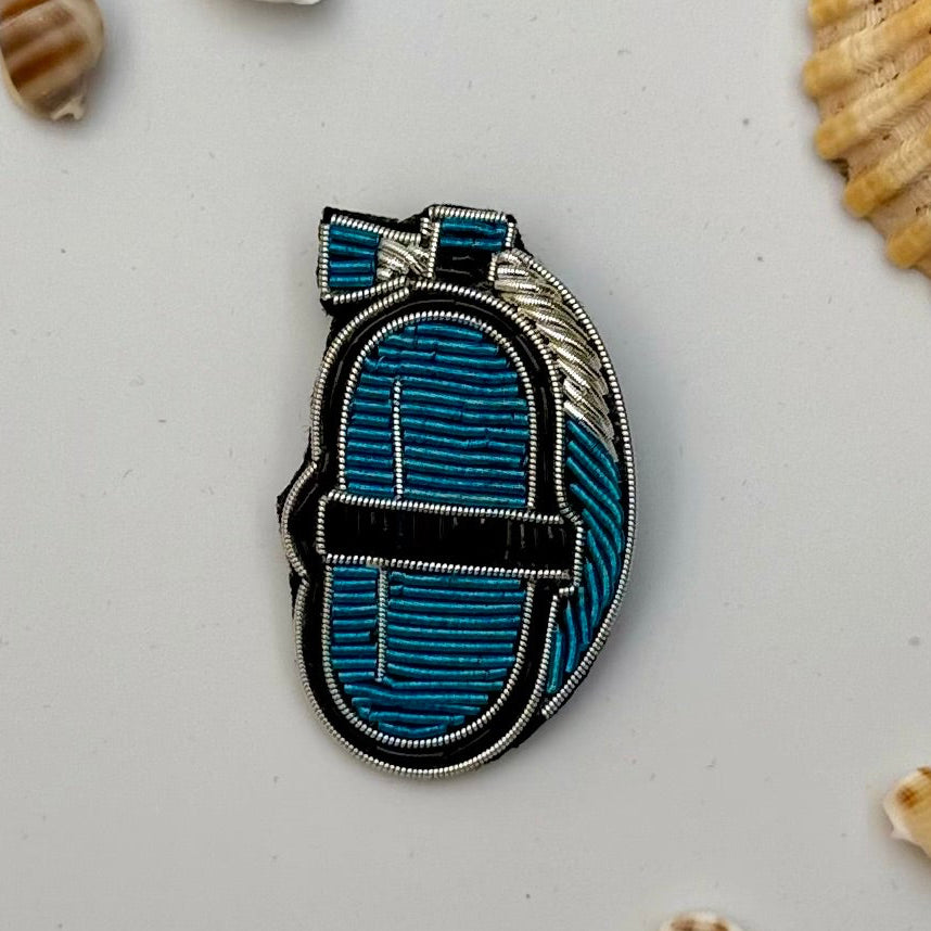 Broche Bouteille de Plongée brodée à la main