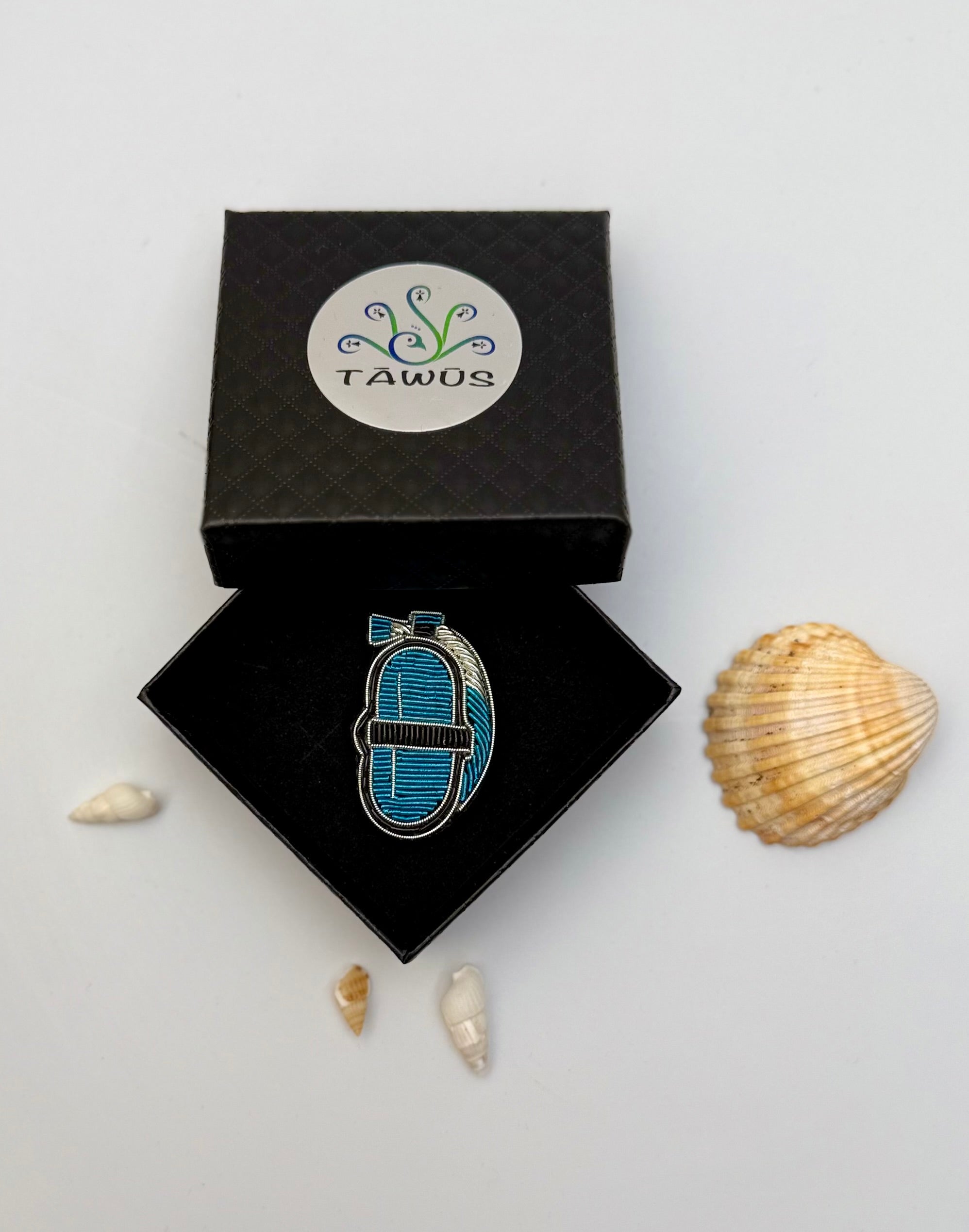 Broche Bouteille de Plongée brodée à la main