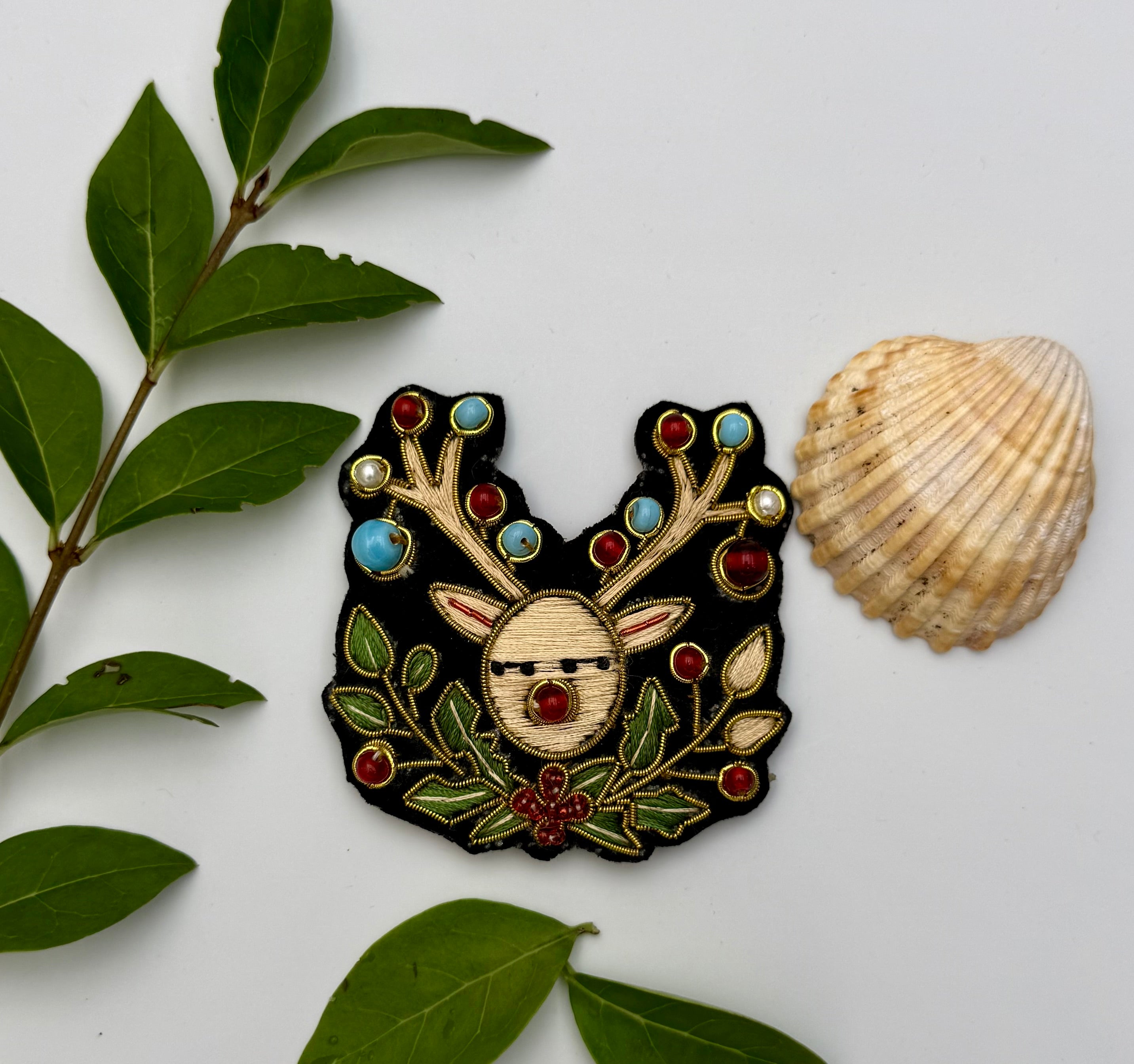 Broche Renne de Noël brodée à la main