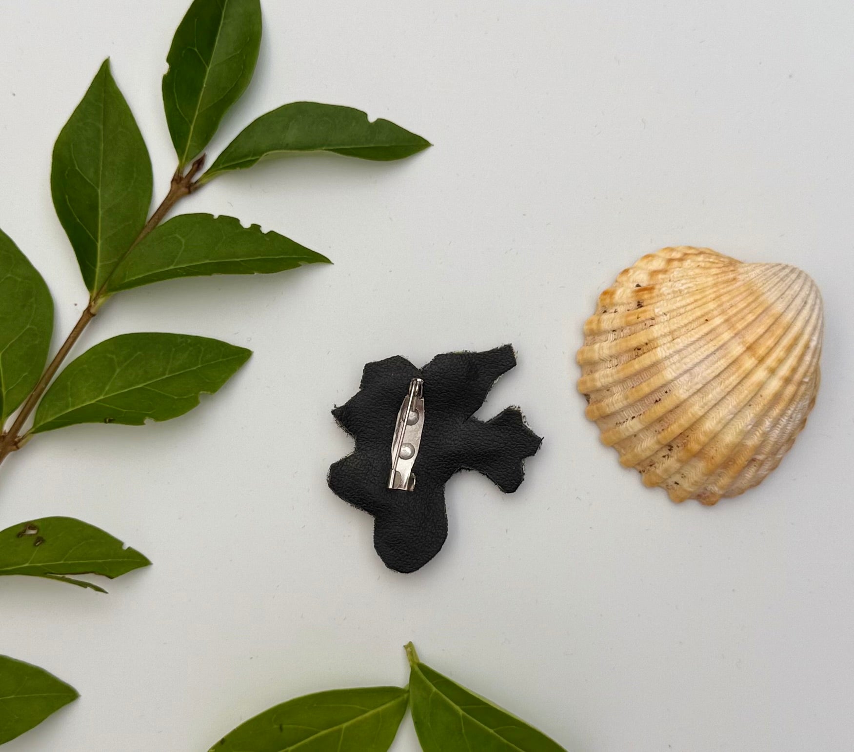 Broche Cactus brodée à la main