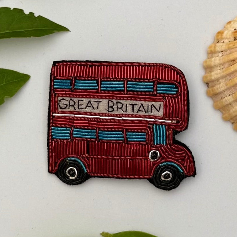 Broche Bus Anglais brodée à la main