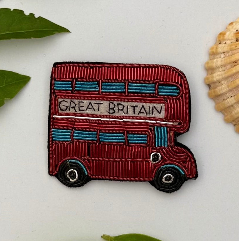 Broche Bus Anglais brodée à la main