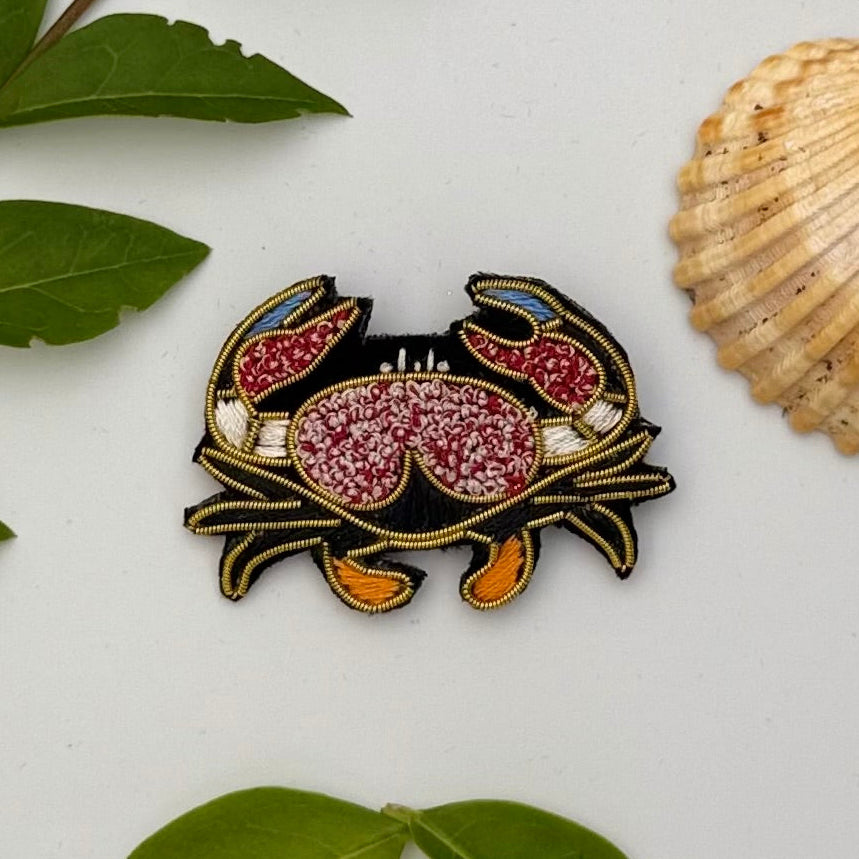 Broche Crabe brodée à la main