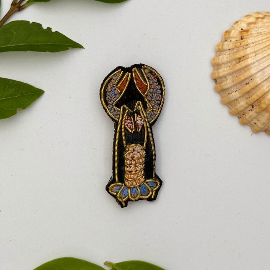 Broche Homard brodée à la main