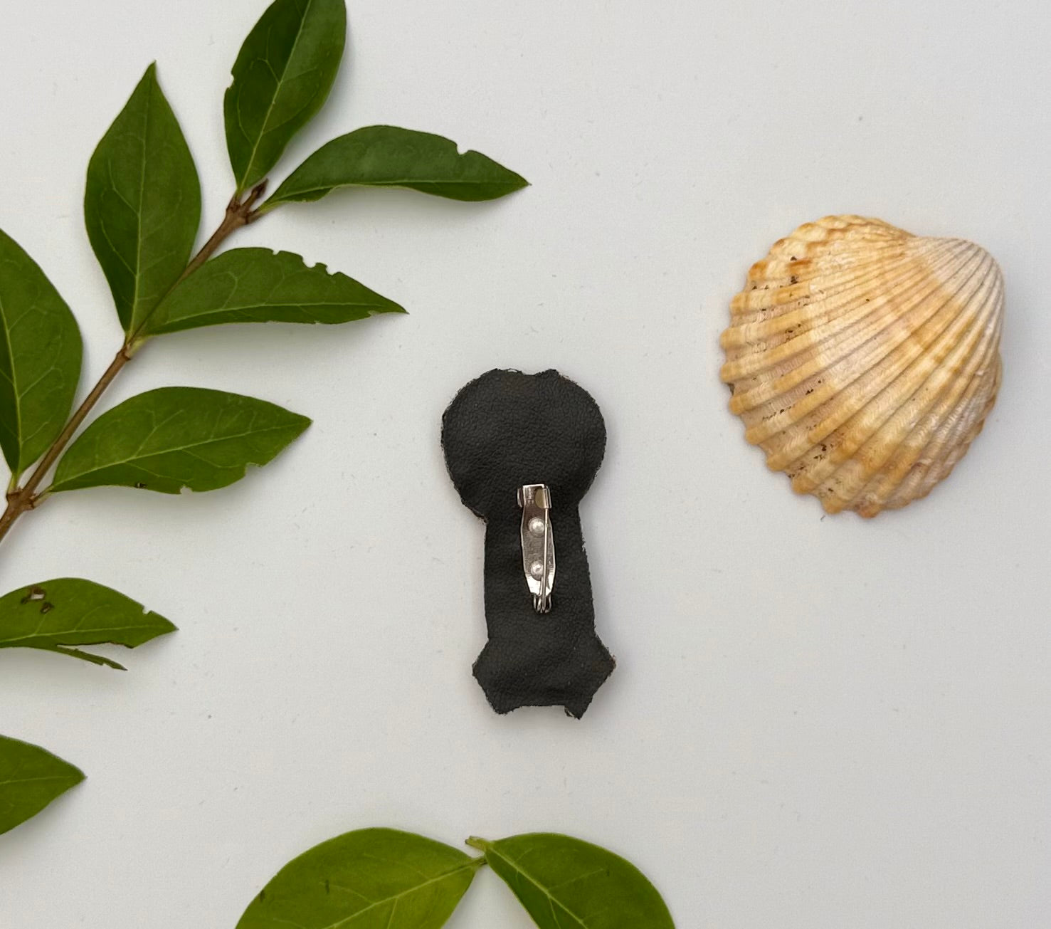 Broche Homard brodée à la main