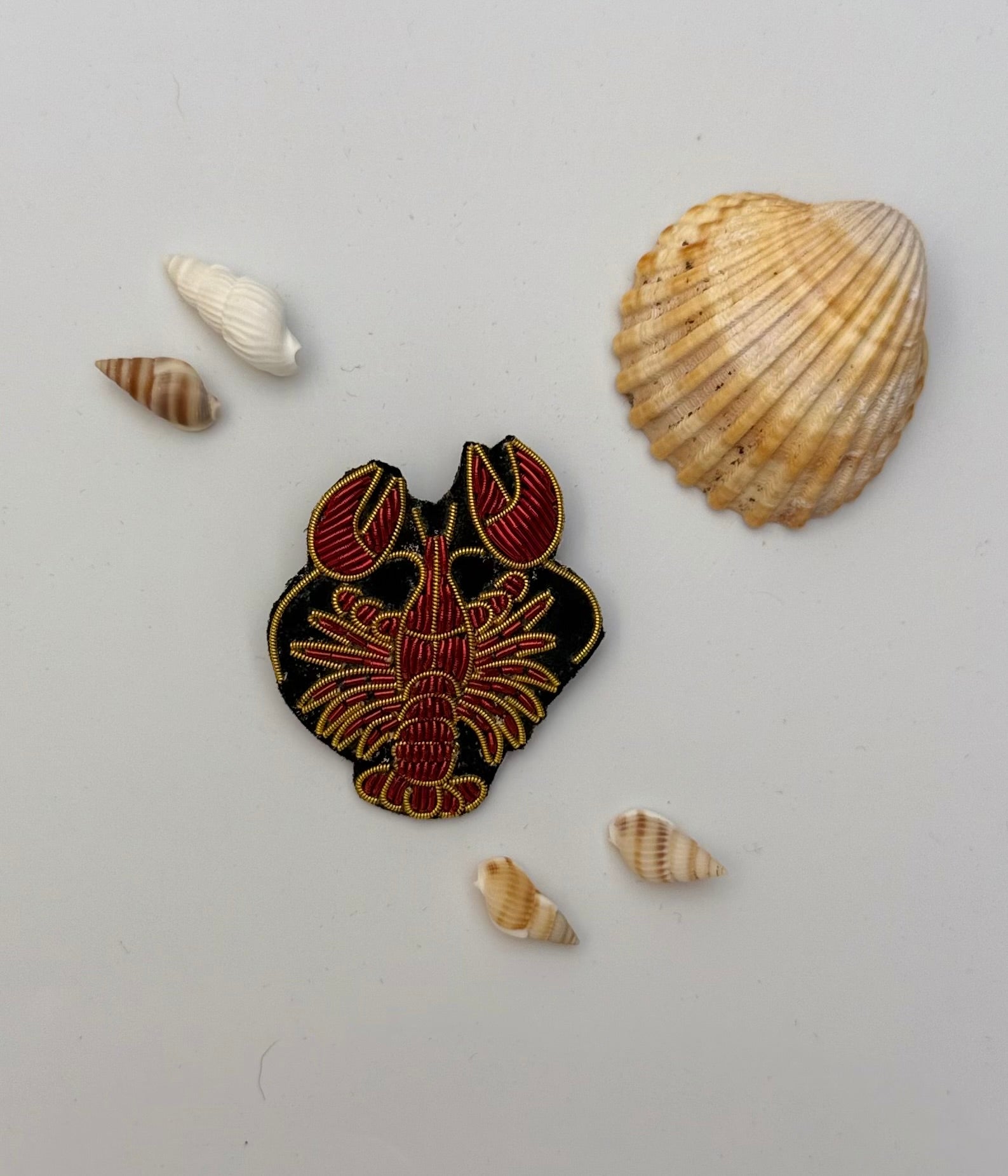 Broche Homard Rouge brodée à la main