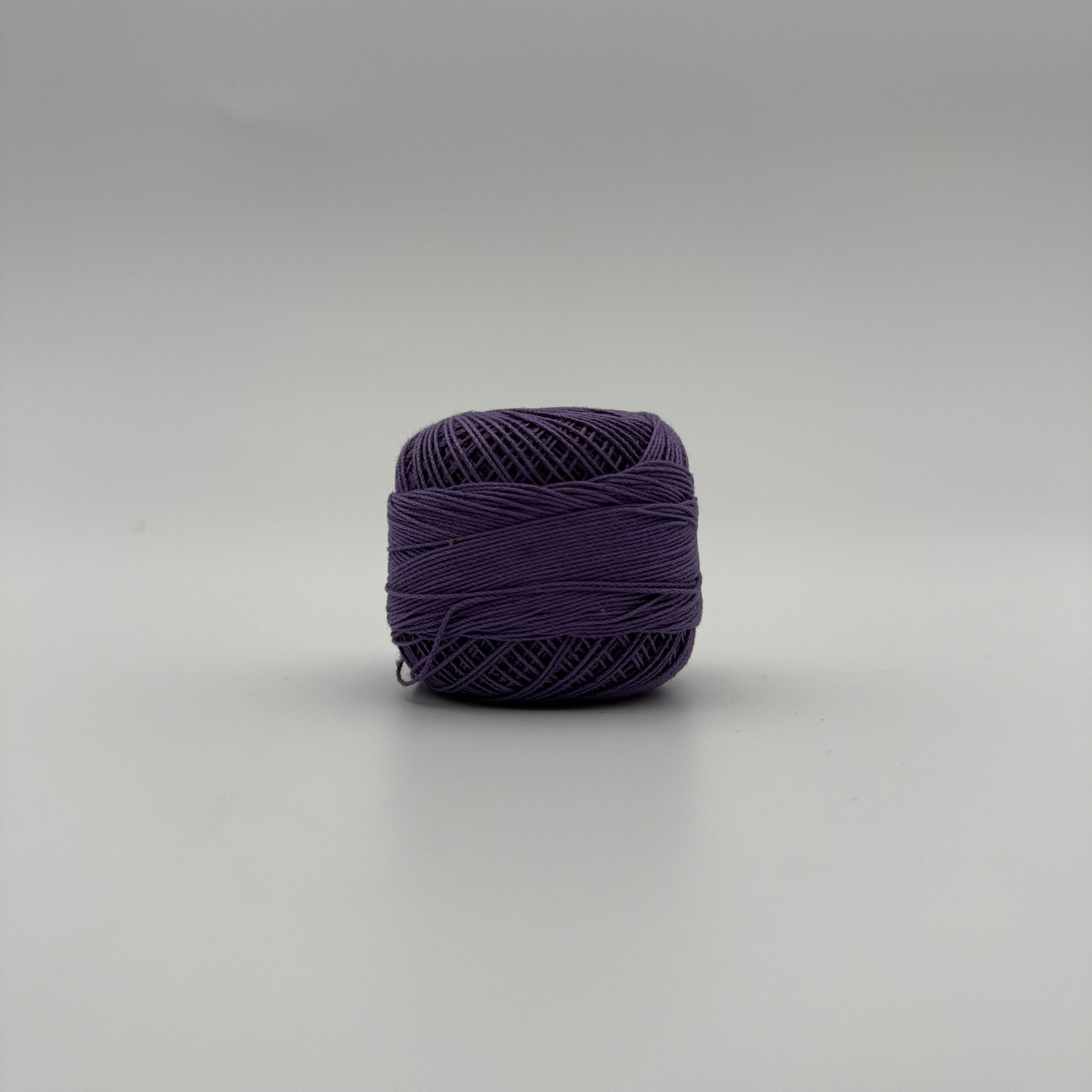 Fils coton pour broder ou crocheter A-106