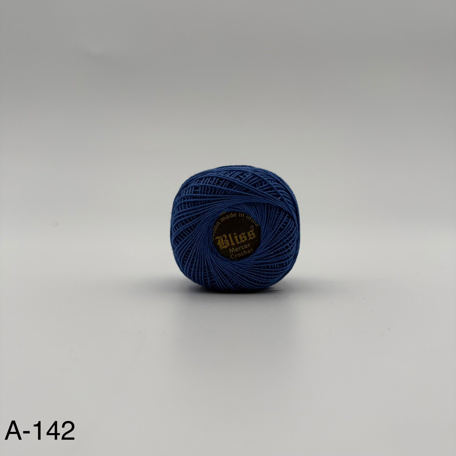 Fils coton pour broder ou crocheter A-142