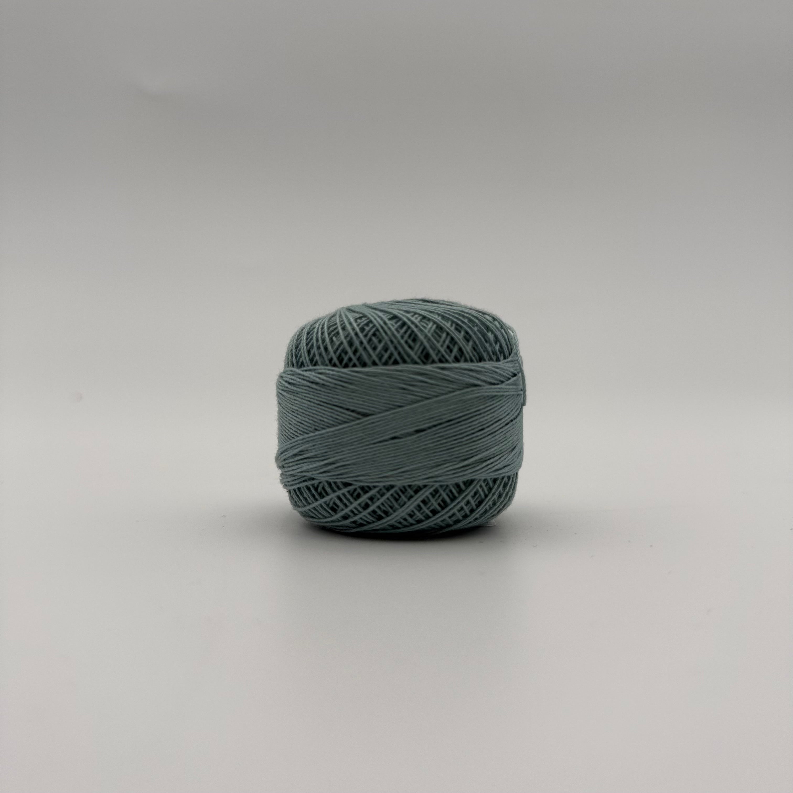Fils coton pour broder ou crocheter A-160