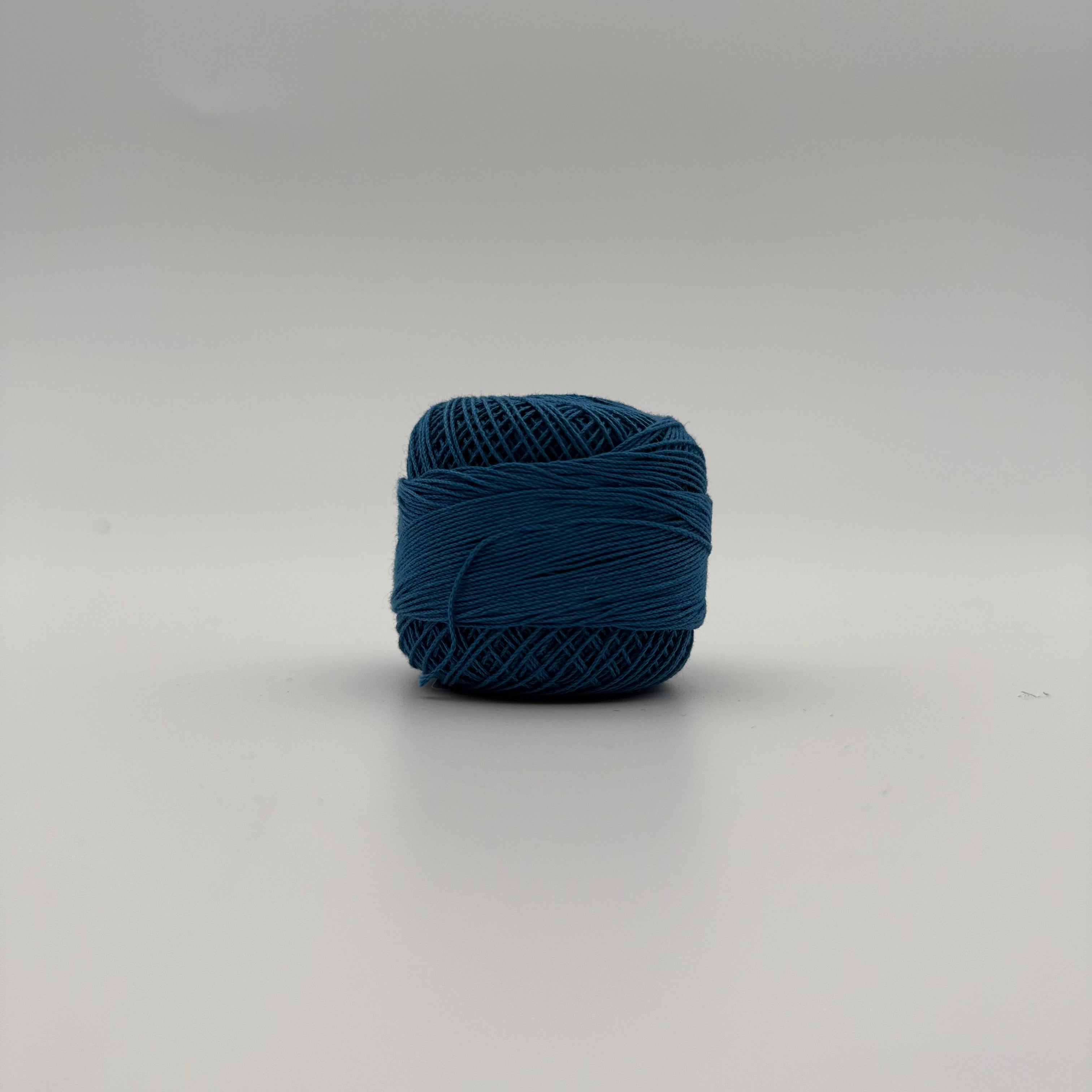 Fils coton pour broder ou crocheter K-162