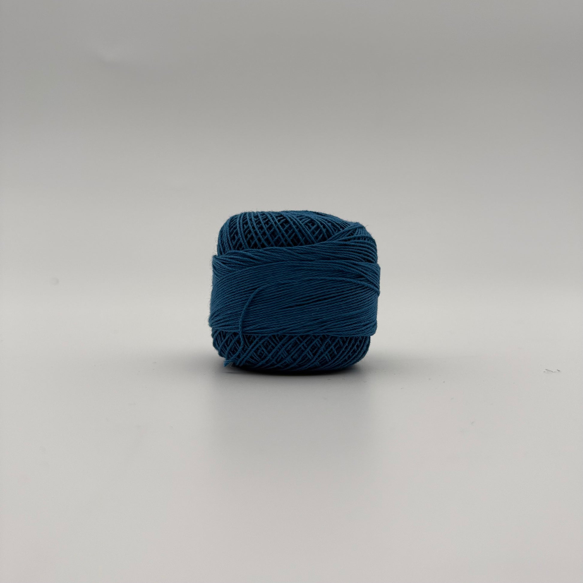 Fils coton pour broder ou crocheter K-162
