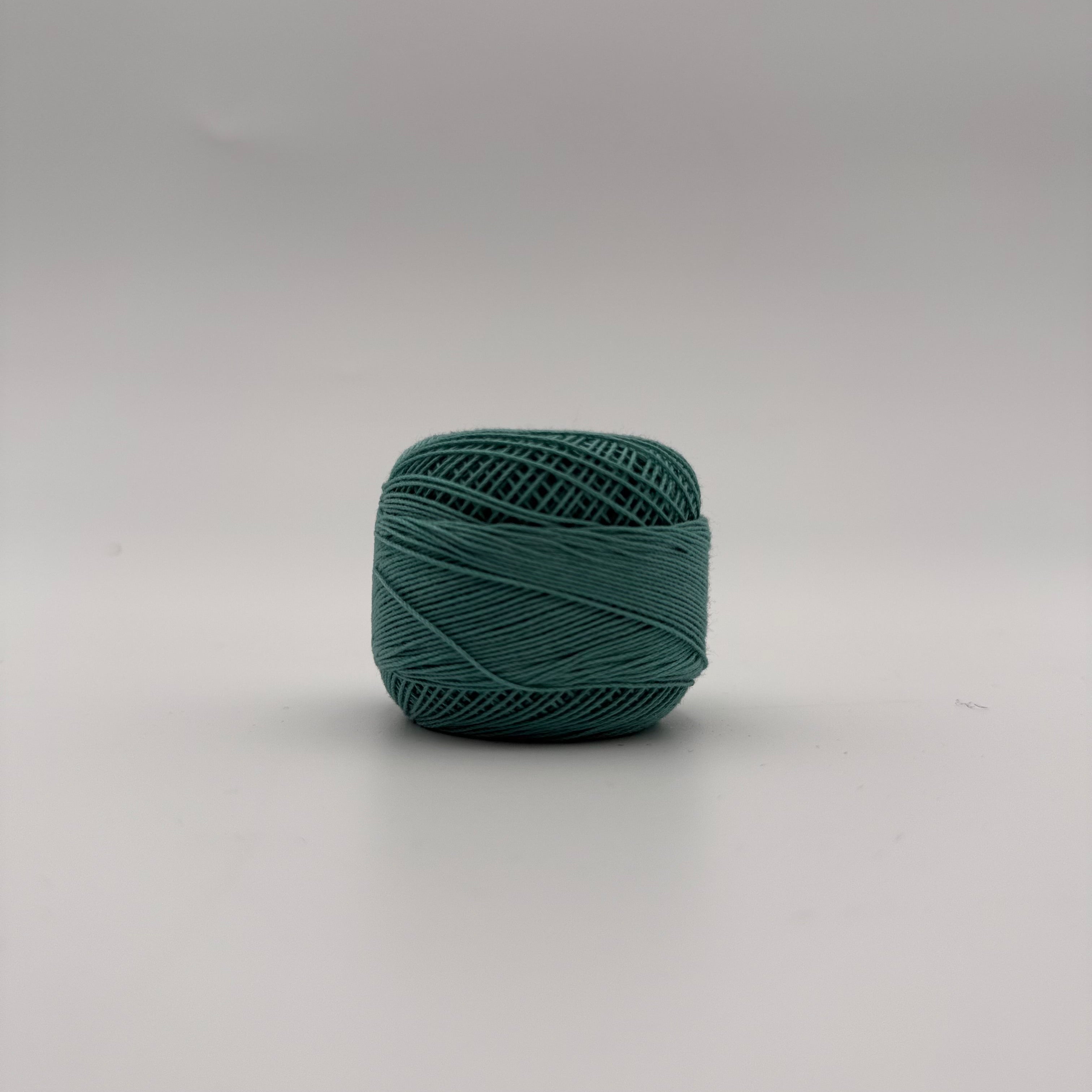 Fils coton pour broder ou crocheter A-168