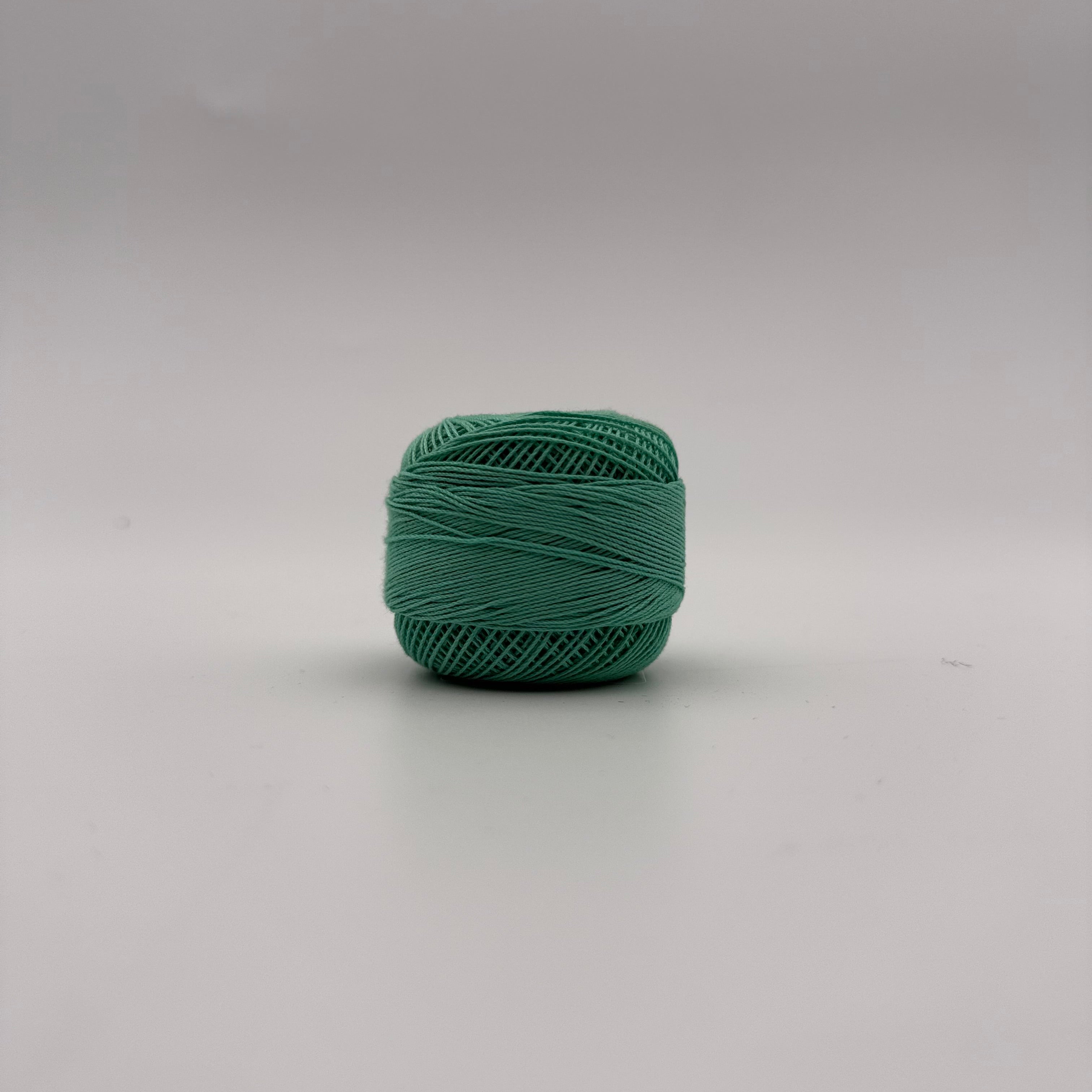 Fils coton pour broder ou crocheter A-186