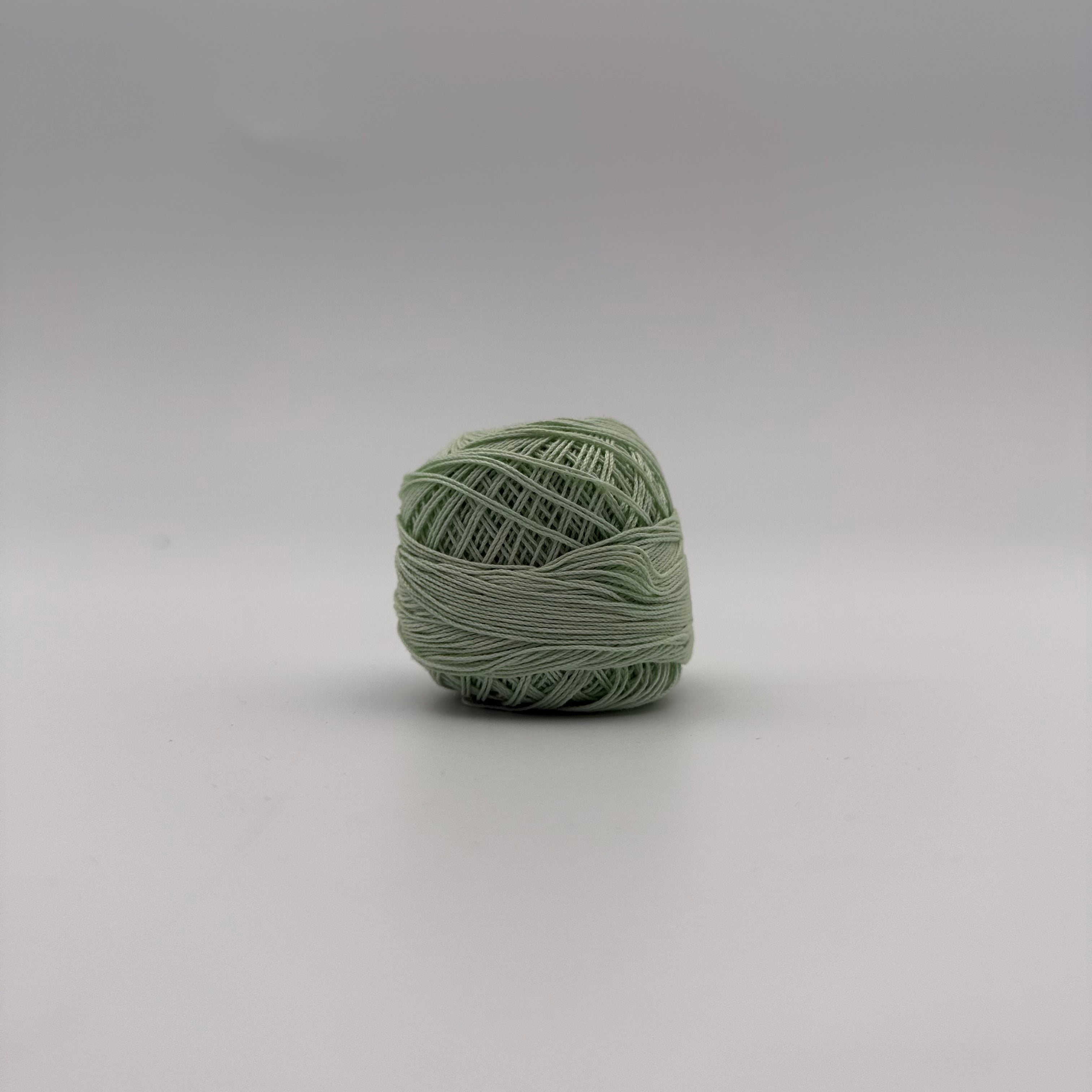 Fils coton pour broder ou crocheter A-202