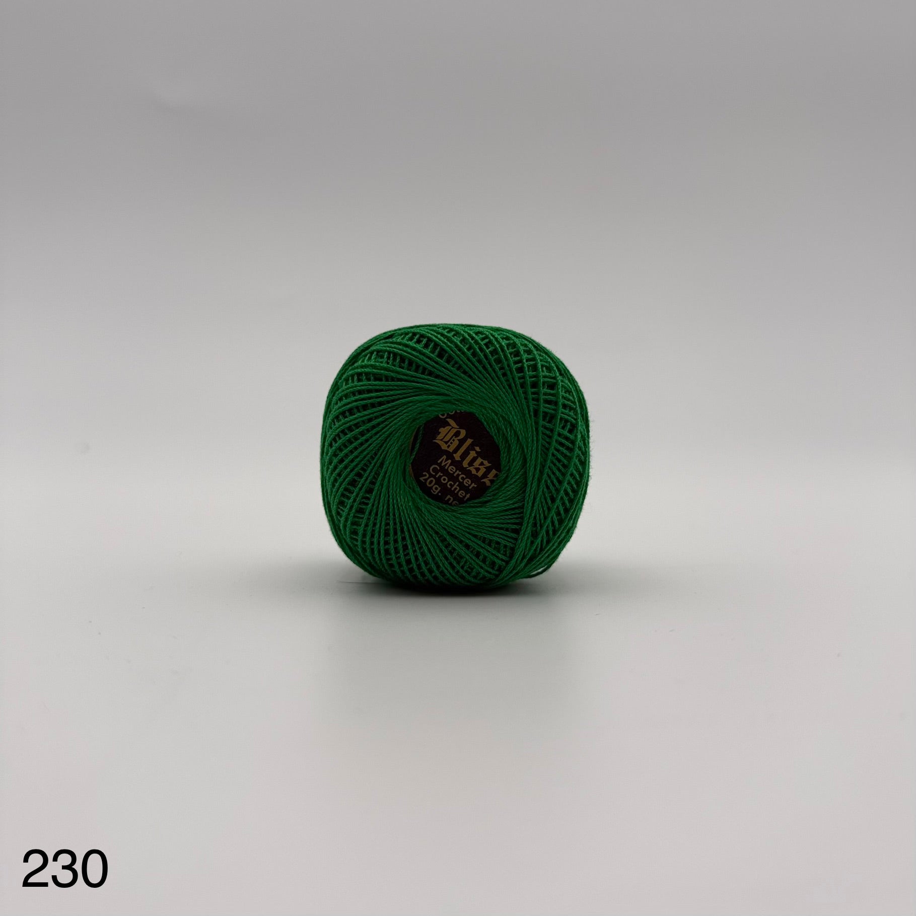 Fils coton pour broder ou crocheter 230