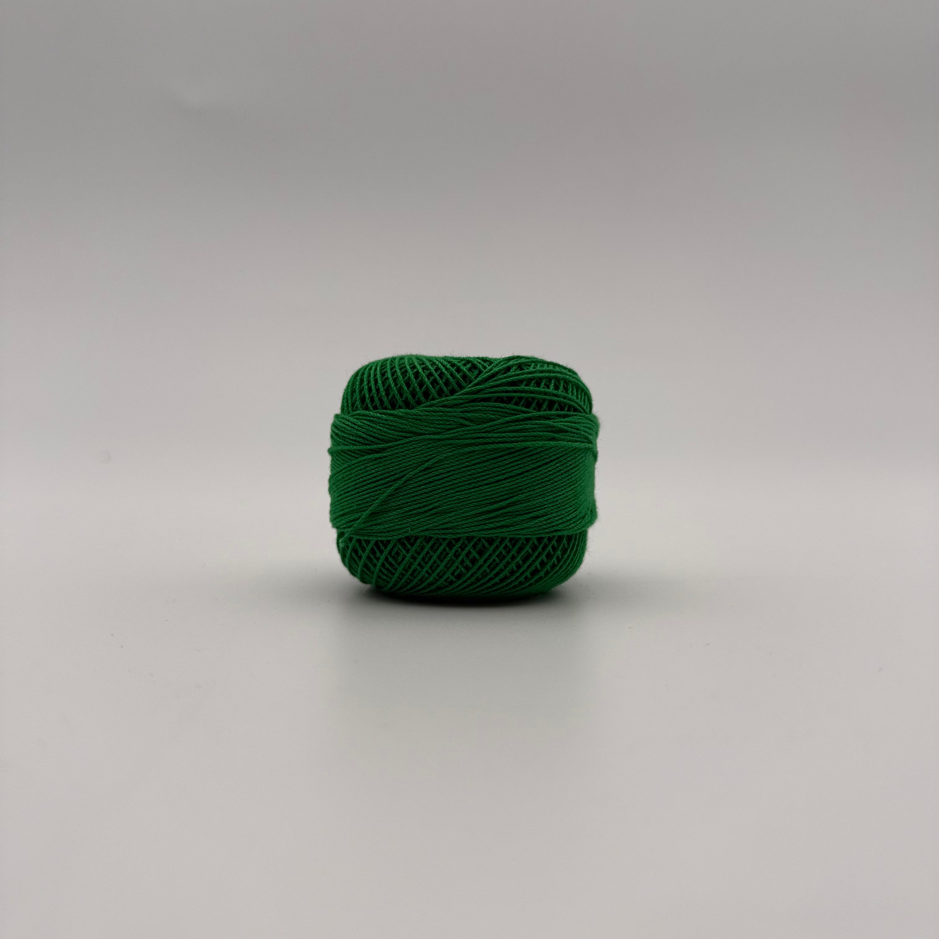 Fils coton pour broder ou crocheter 230