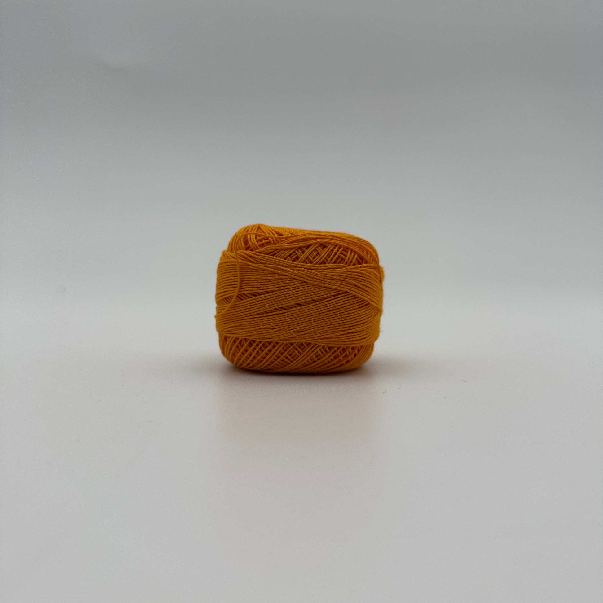 Fils coton pour broder ou crocheter A-304