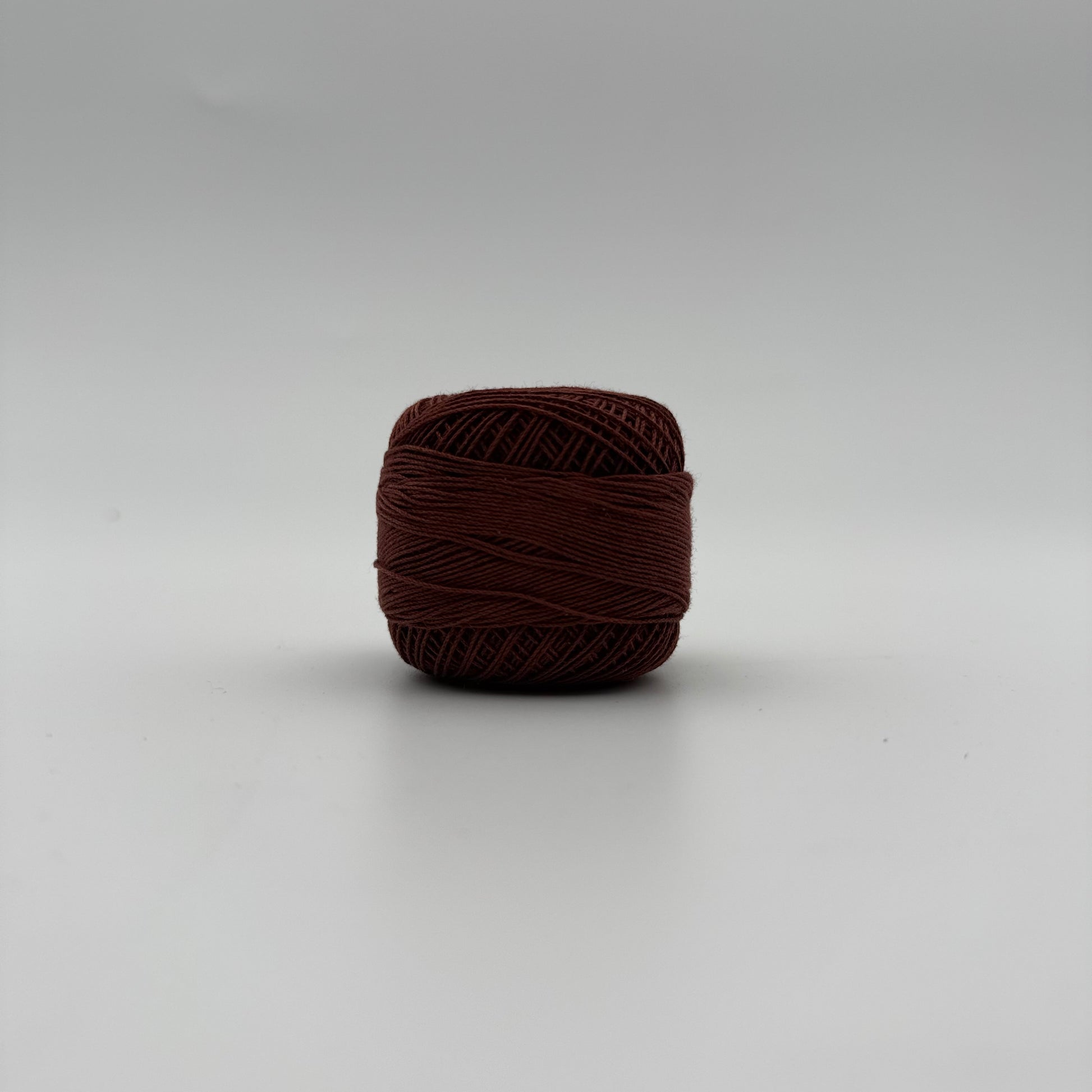 Fils coton pour broder ou crocheter A-352