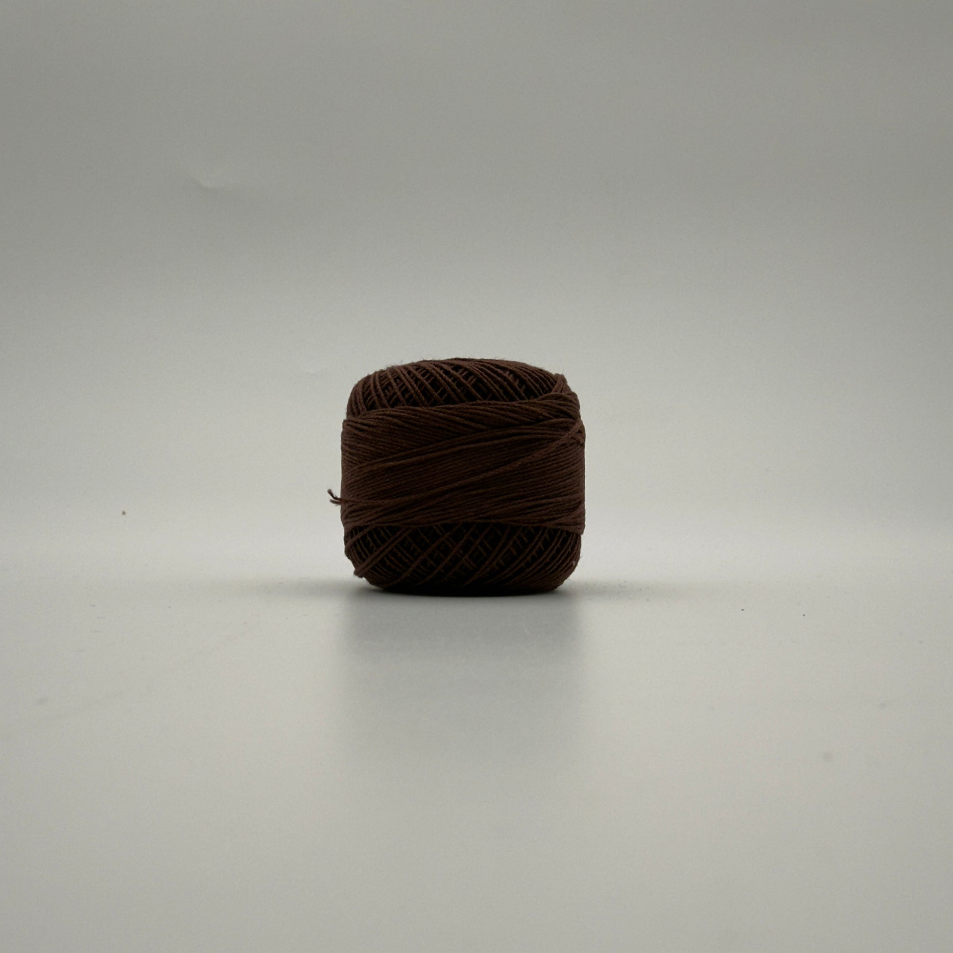 Fils coton pour broder ou crocheter A-380