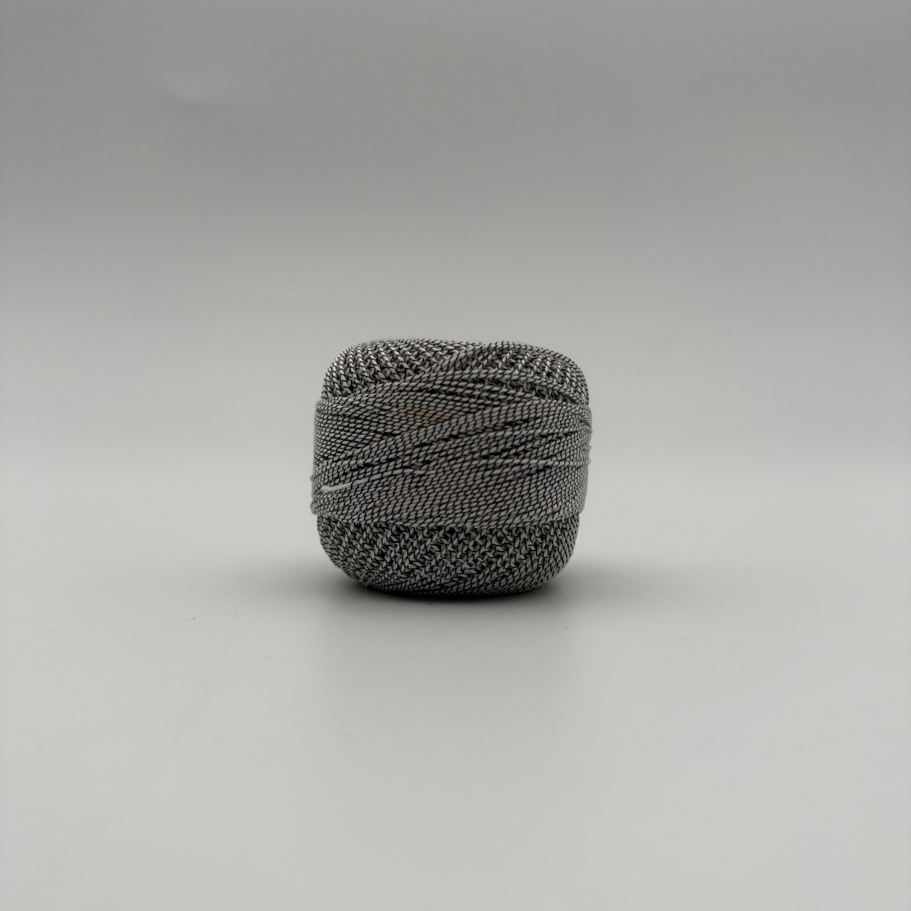 Fils coton bicolore et lurex pour broder ou crocheter 4010