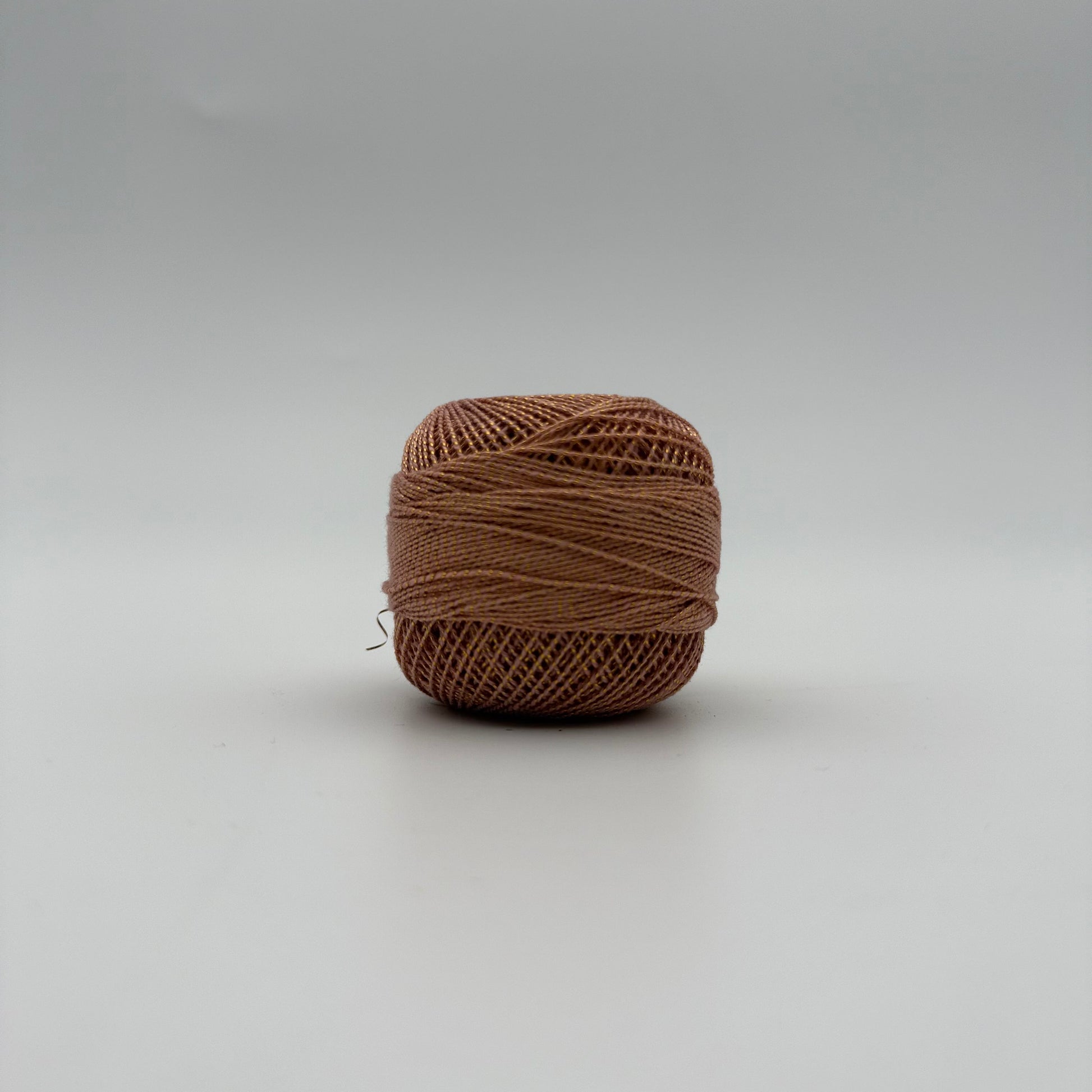 Fils coton bicolore et lurex pour broder ou crocheter 4117