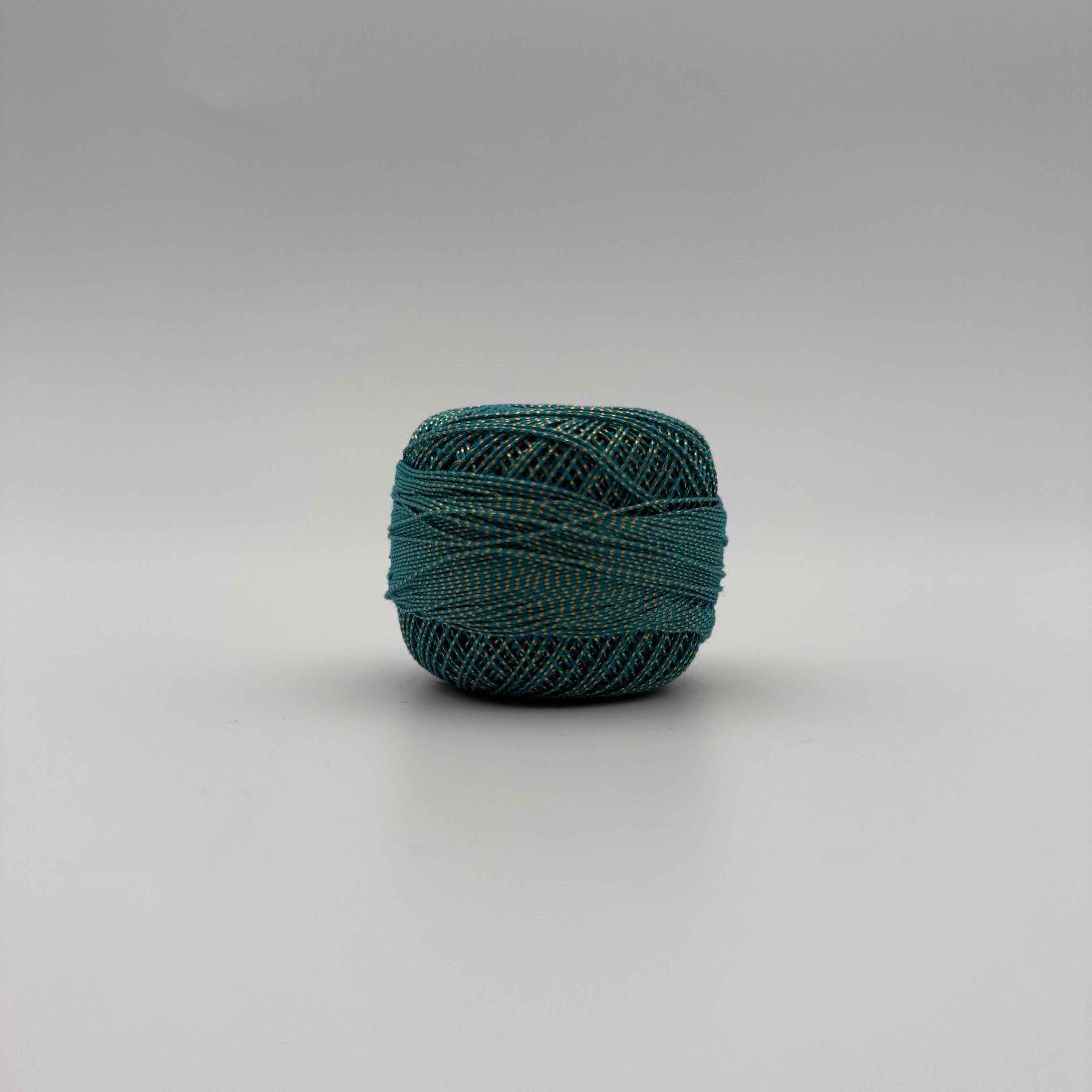 Fils coton bicolore et lurex pour broder ou crocheter 4410