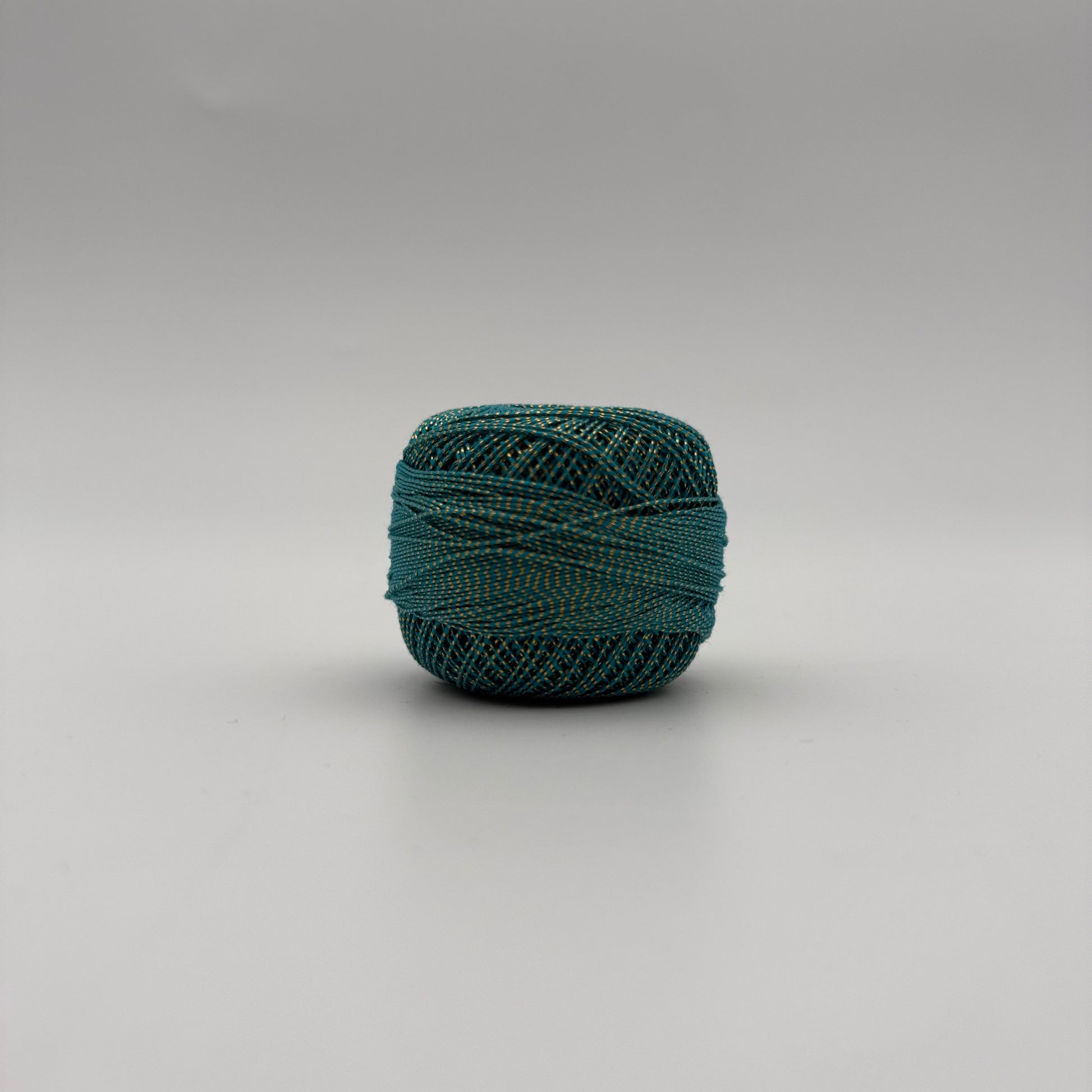 Fils coton bicolore et lurex pour broder ou crocheter 4410