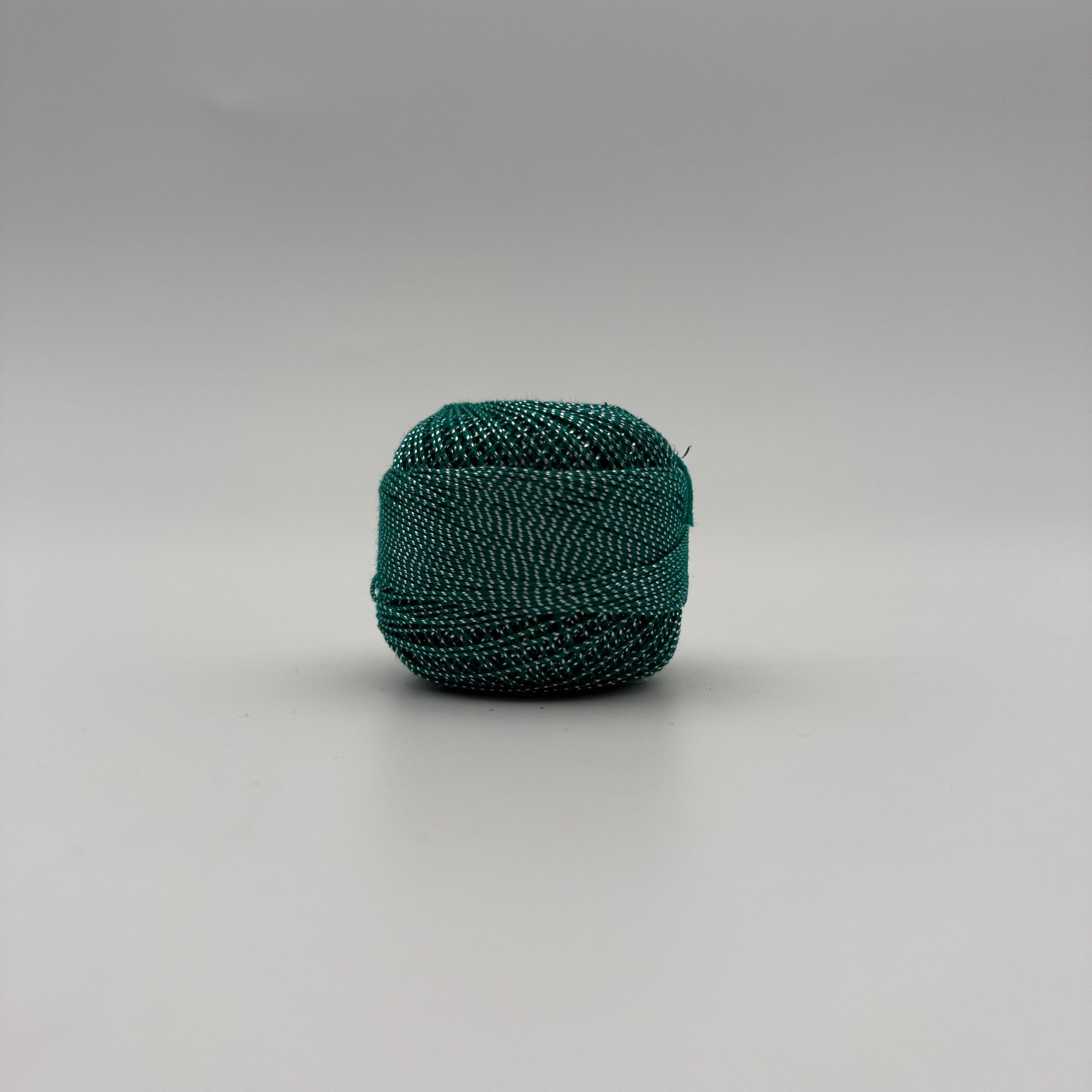 Fils coton bicolore et lurex pour broder ou crocheter 2095