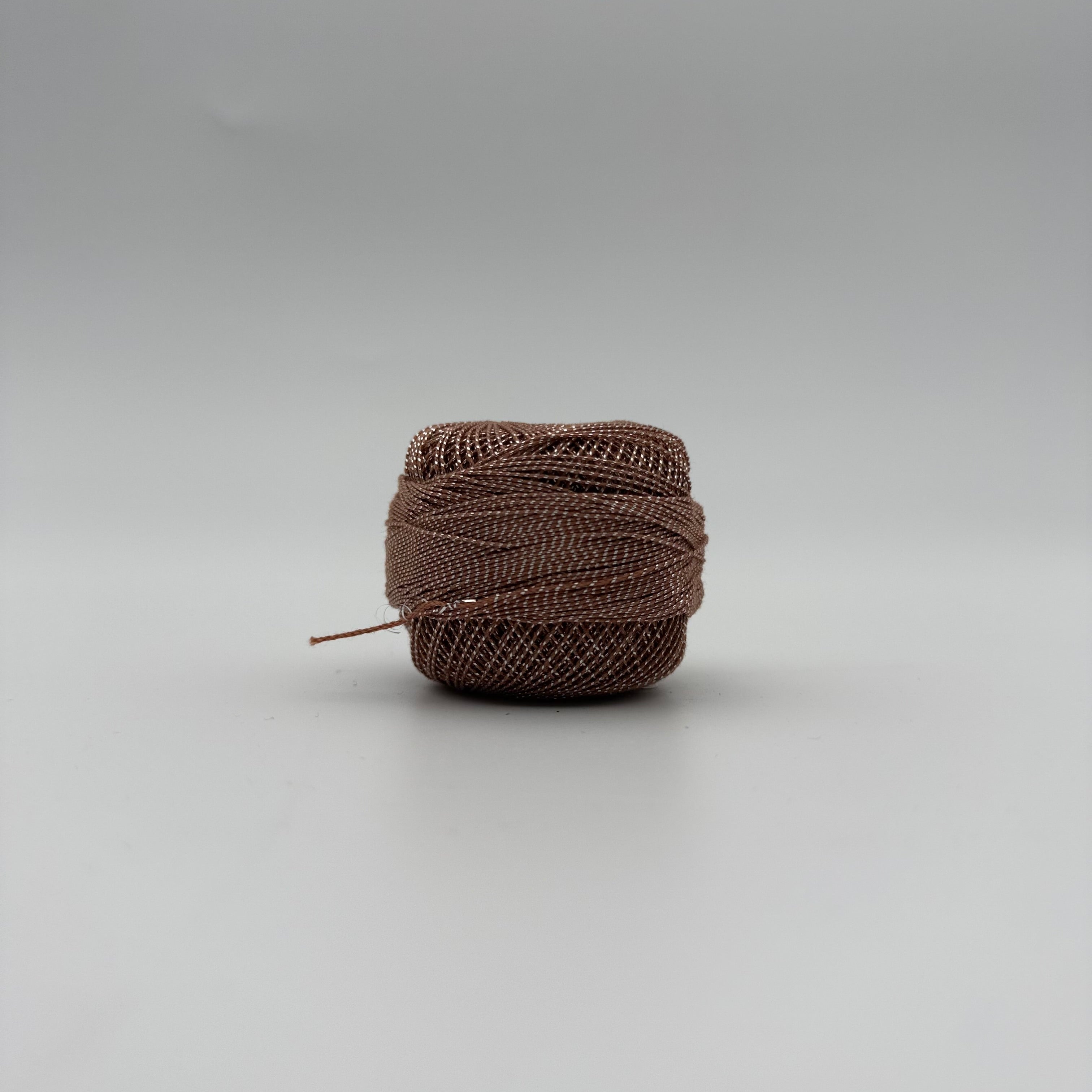 Fils coton bicolore et lurex pour broder ou crocheter 2154