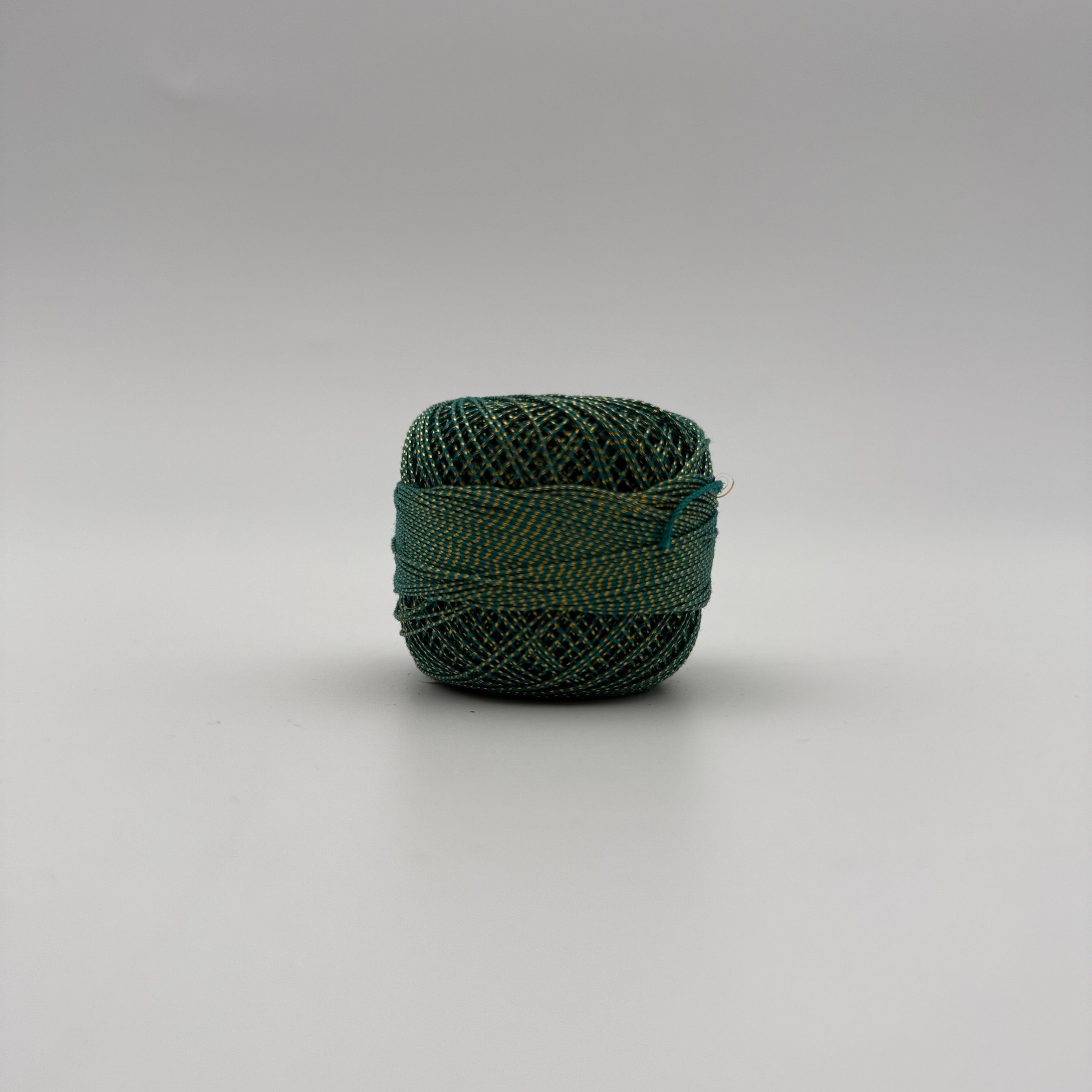 Fils coton bicolore et lurex pour broder ou crocheter 722DG