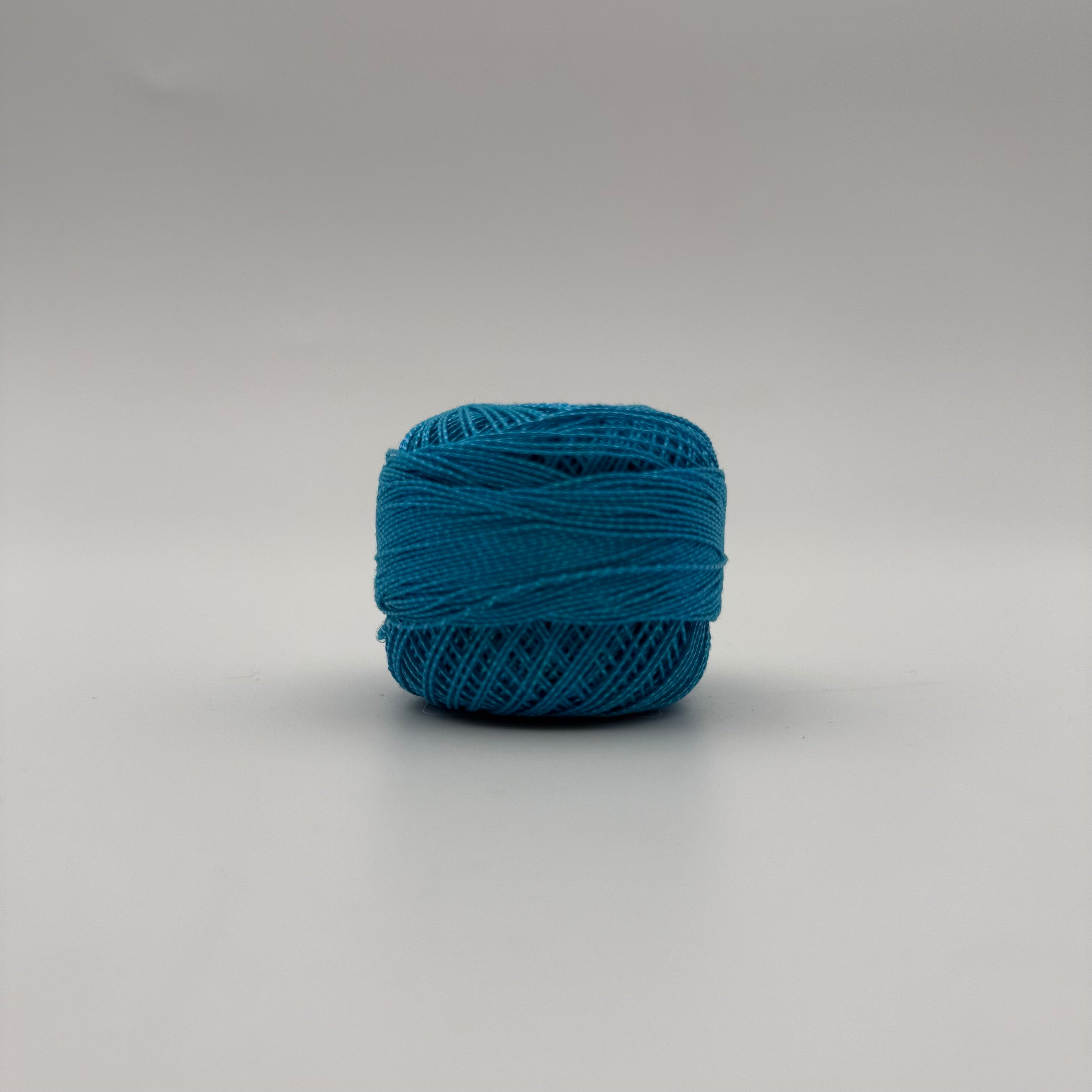 Fils coton bicolore et lurex pour broder ou crocheter R-2072