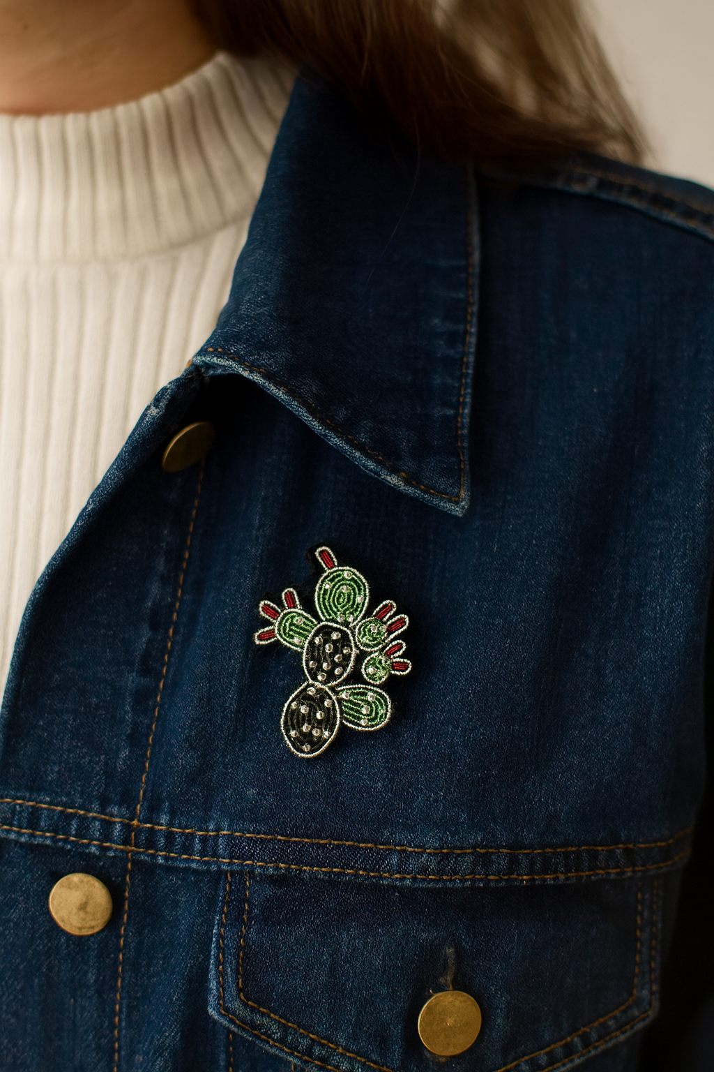 Broche Cactus brodée à la main