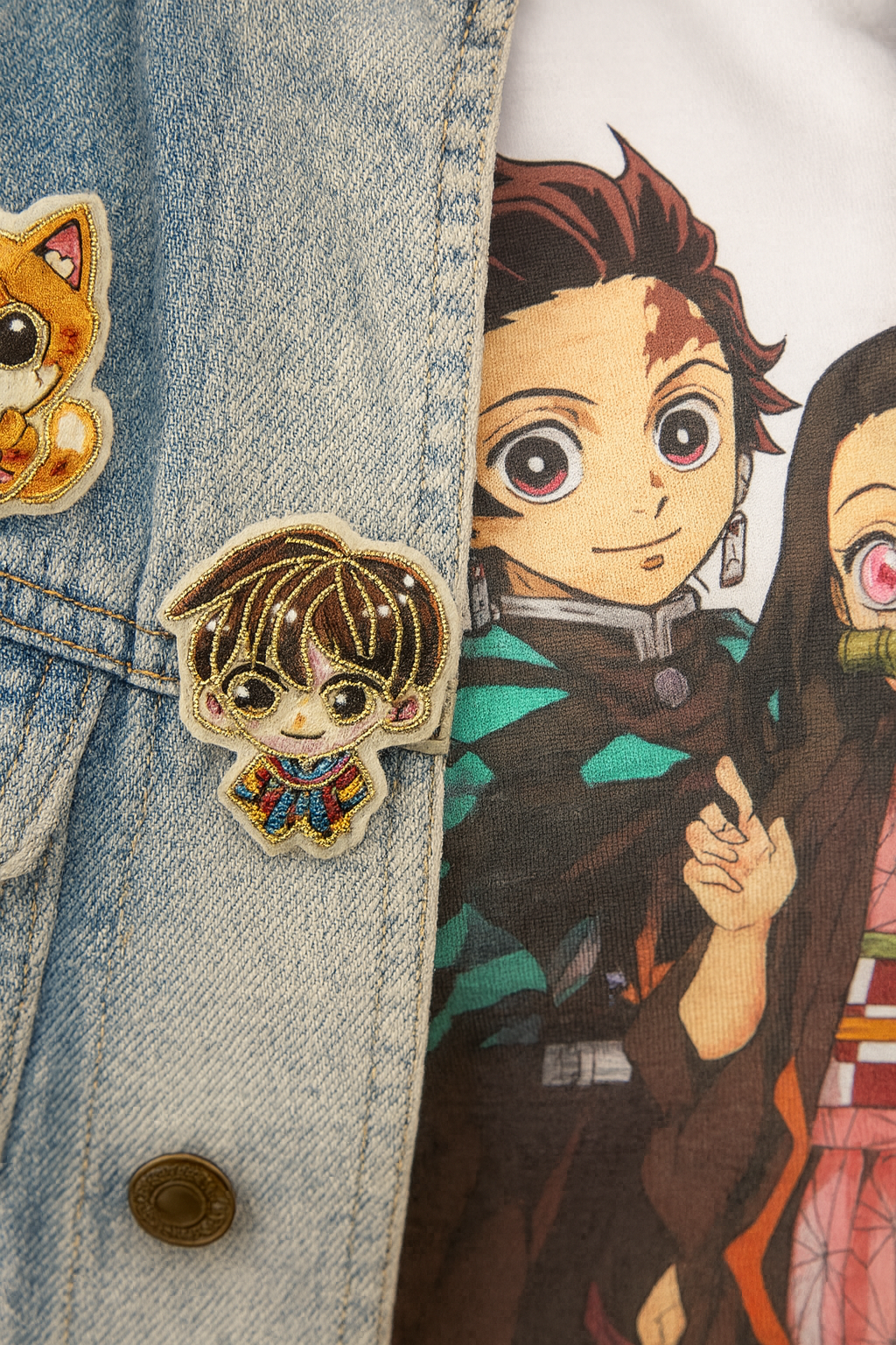 Broche Chibi Garçon brodée à la main