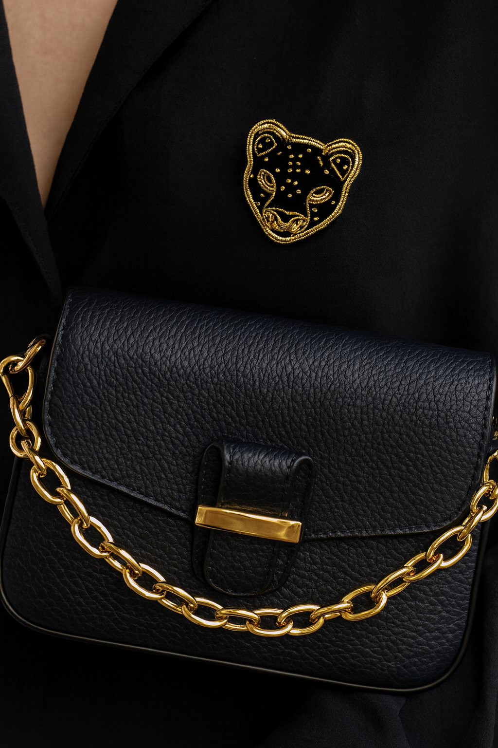 Broche Panthère brodée à la main