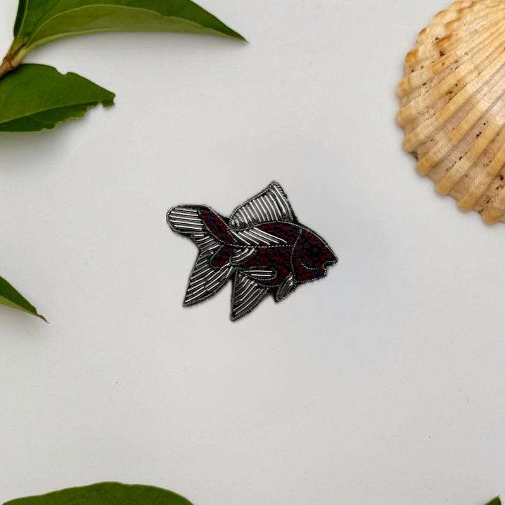Broche Poisson brodée à la main