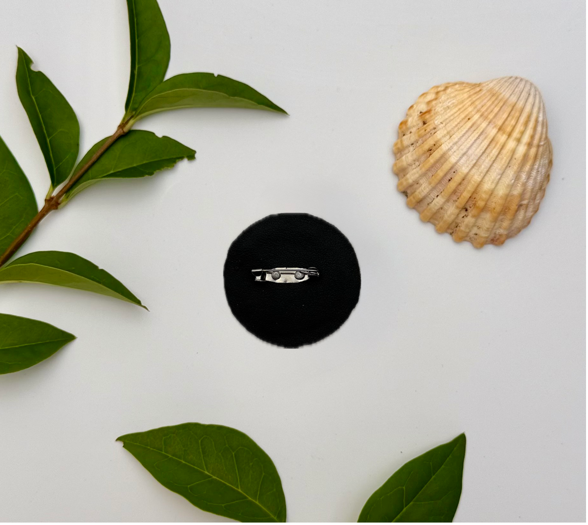 Broche Smiley clin D'Oeil brodée à la main